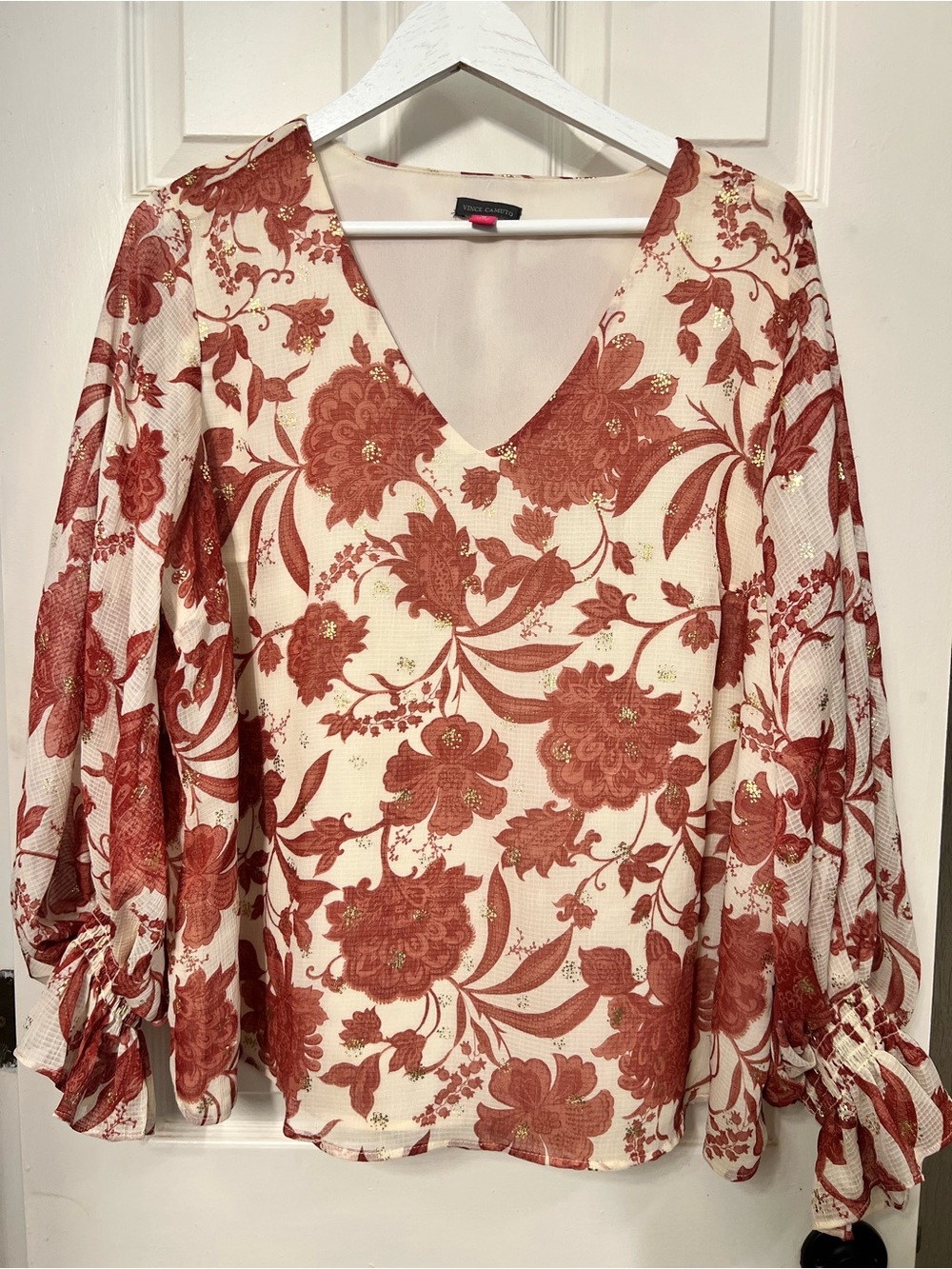 Vince Camuto Cream and Rust Floral V-Neck Balloon Sleeve Blouse
